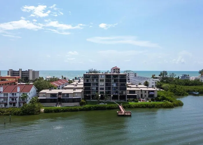 Sea Club #44 - Coral Reef Retreat
